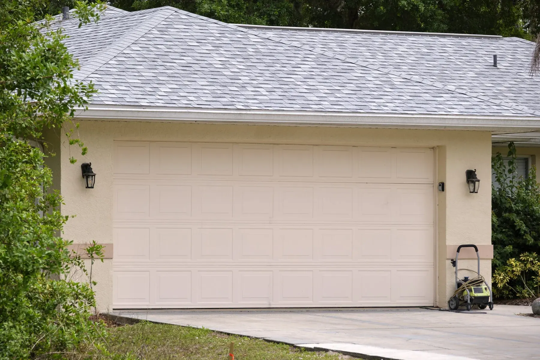 Garage Door Repair in Venice, FL field photo 5
