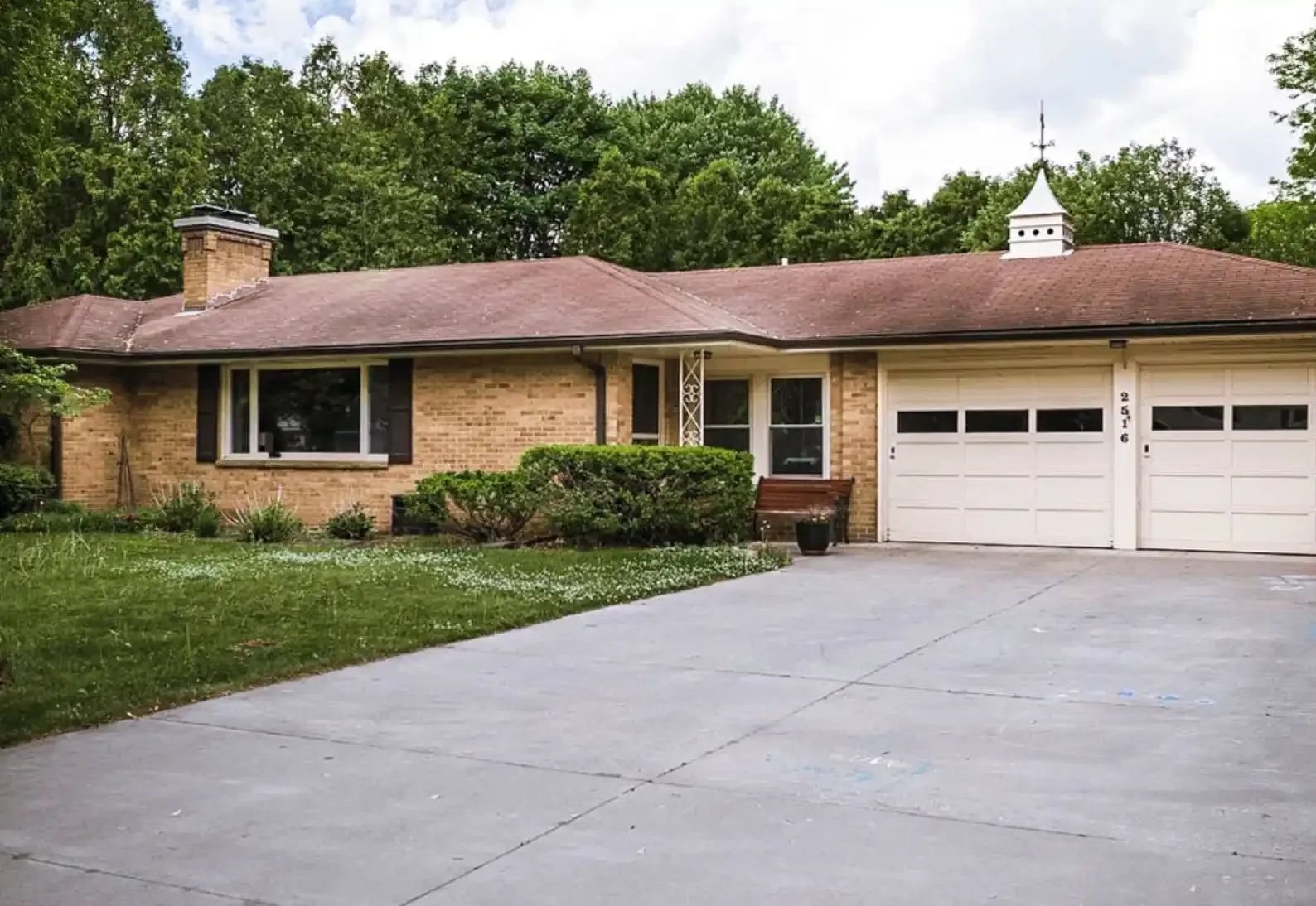 How to Replace a Garage Door Remote field photo 2