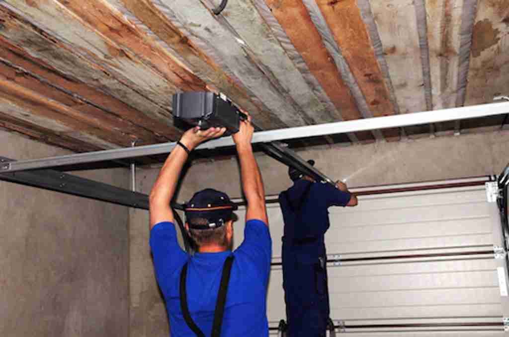 Tampa Garage Door Opener Repair